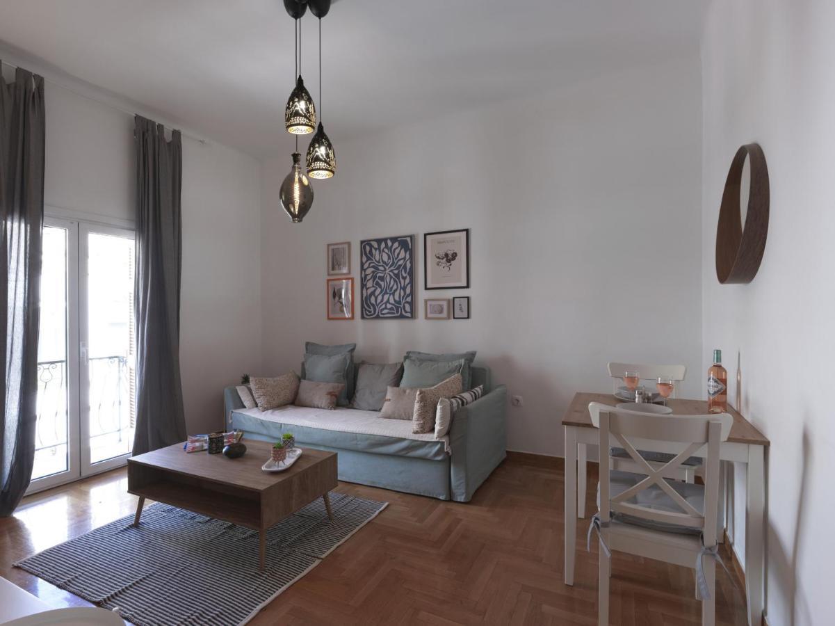 Beautiful Athenian Apartment Next To The Center Atenas Exterior foto